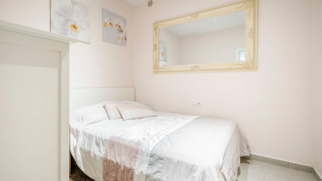 Sale - Villa - Torrevieja - Aguas Nuevas