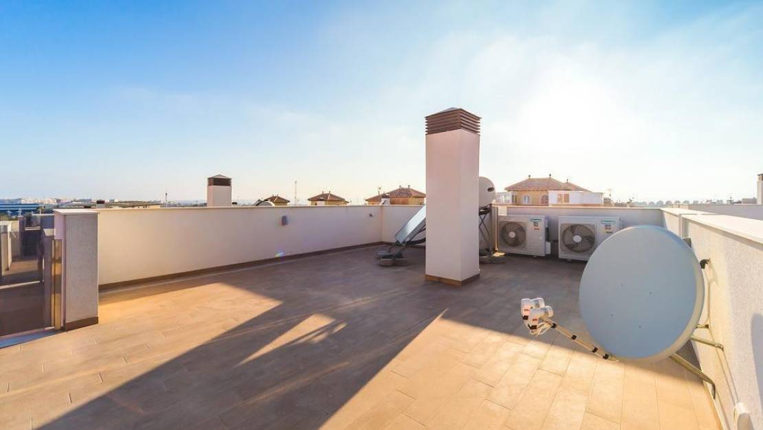 Sale - Villa - Torrevieja - Aguas Nuevas