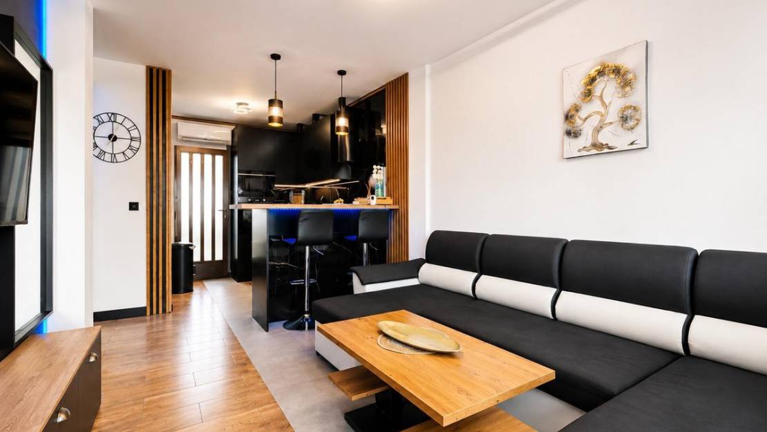 Sale - Villa - Torrevieja - Aguas Nuevas