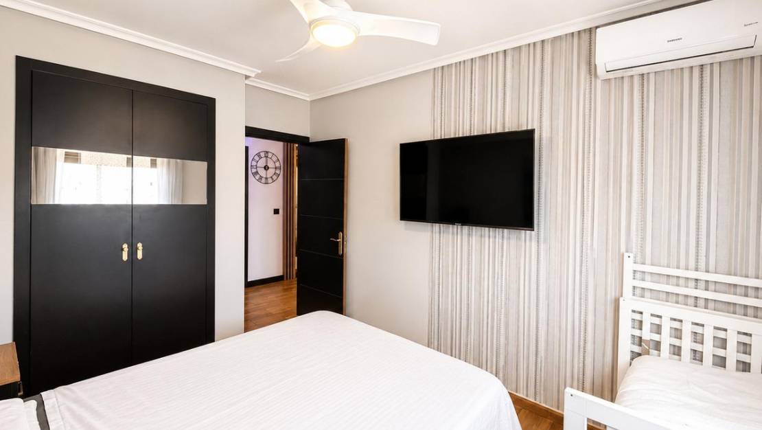 Sale - Villa - Torrevieja - Aguas Nuevas