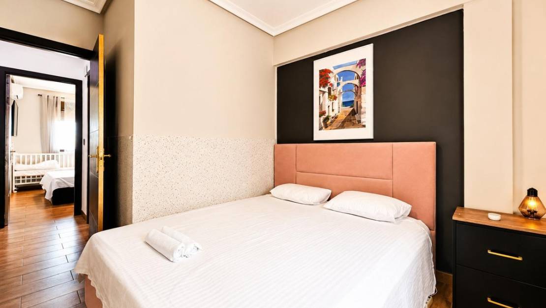 Sale - Villa - Torrevieja - Aguas Nuevas