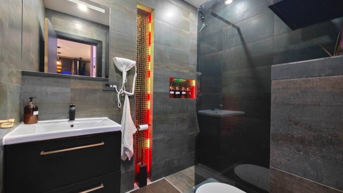 Sale - Villa - Torrevieja - Aguas Nuevas