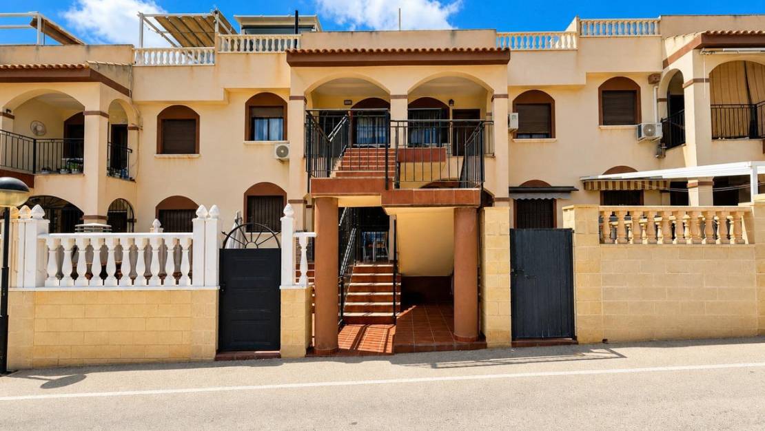 Sale - Villa - Torrevieja - Aguas Nuevas