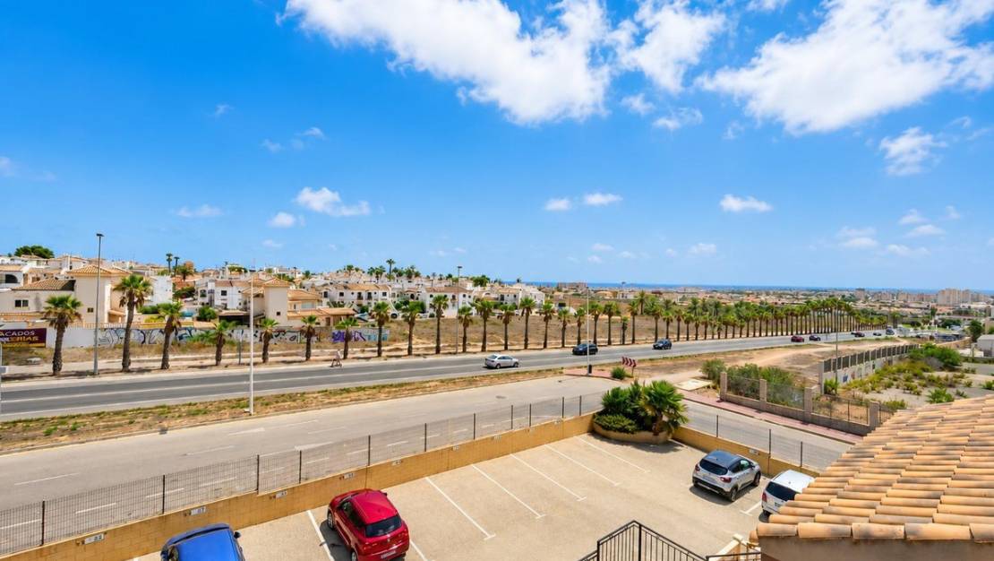 Sale - Villa - Torrevieja - Aguas Nuevas