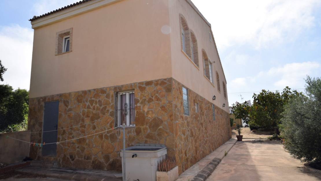 Sale - Villa - Torrevieja - Aguas Nuevas