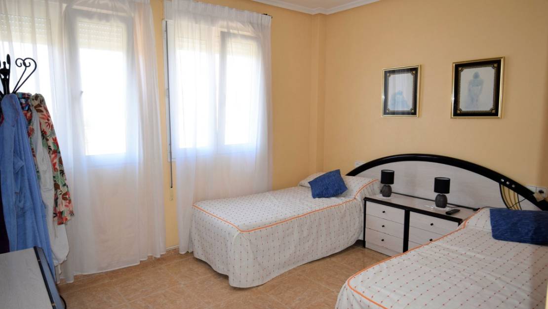 Sale - Villa - Torrevieja - Aguas Nuevas