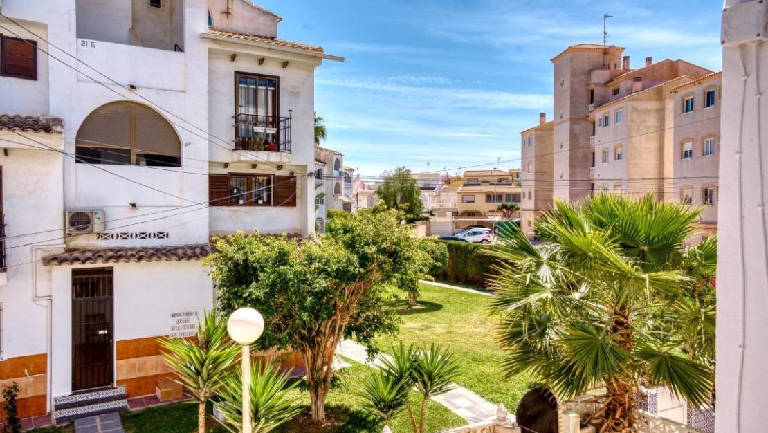 Sale - Villa - Torrevieja - Calas blanca