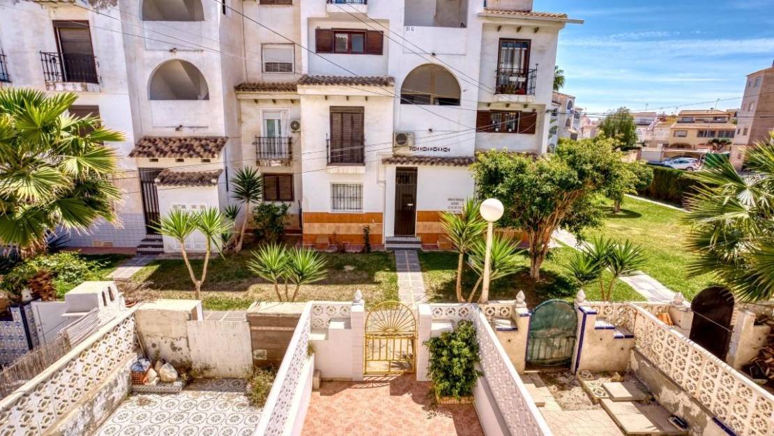 Sale - Villa - Torrevieja - Calas blanca