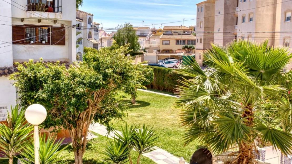 Sale - Villa - Torrevieja - Calas blanca