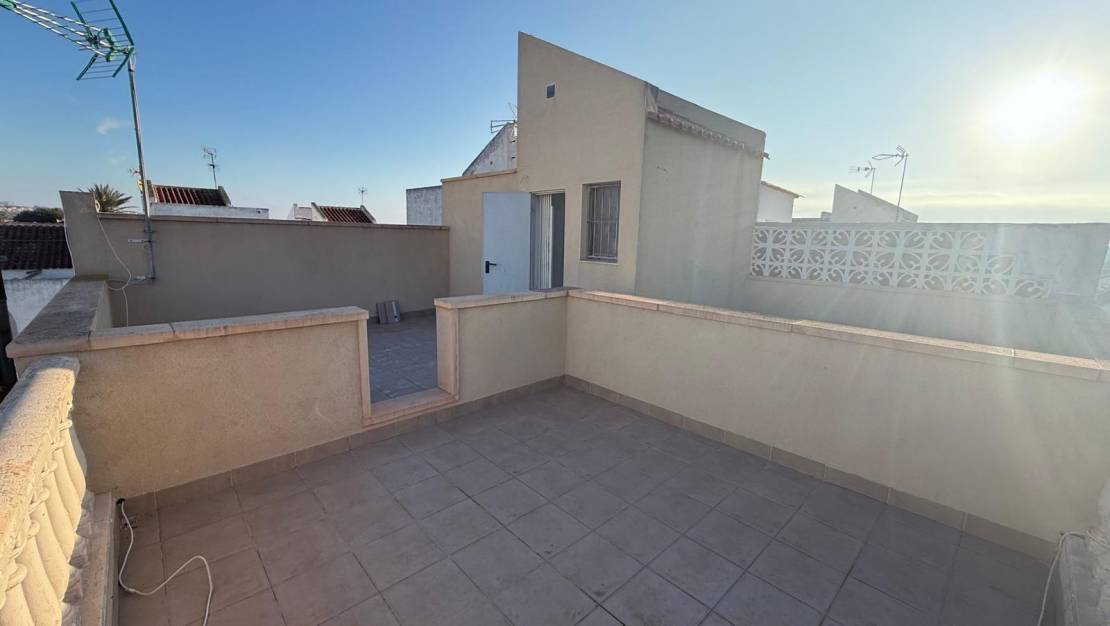 Sale - Villa - Torrevieja - Centro