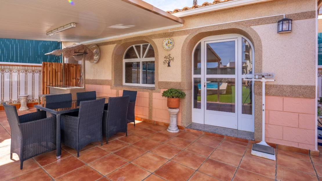 Sale - Villa - Torrevieja - El chaparral