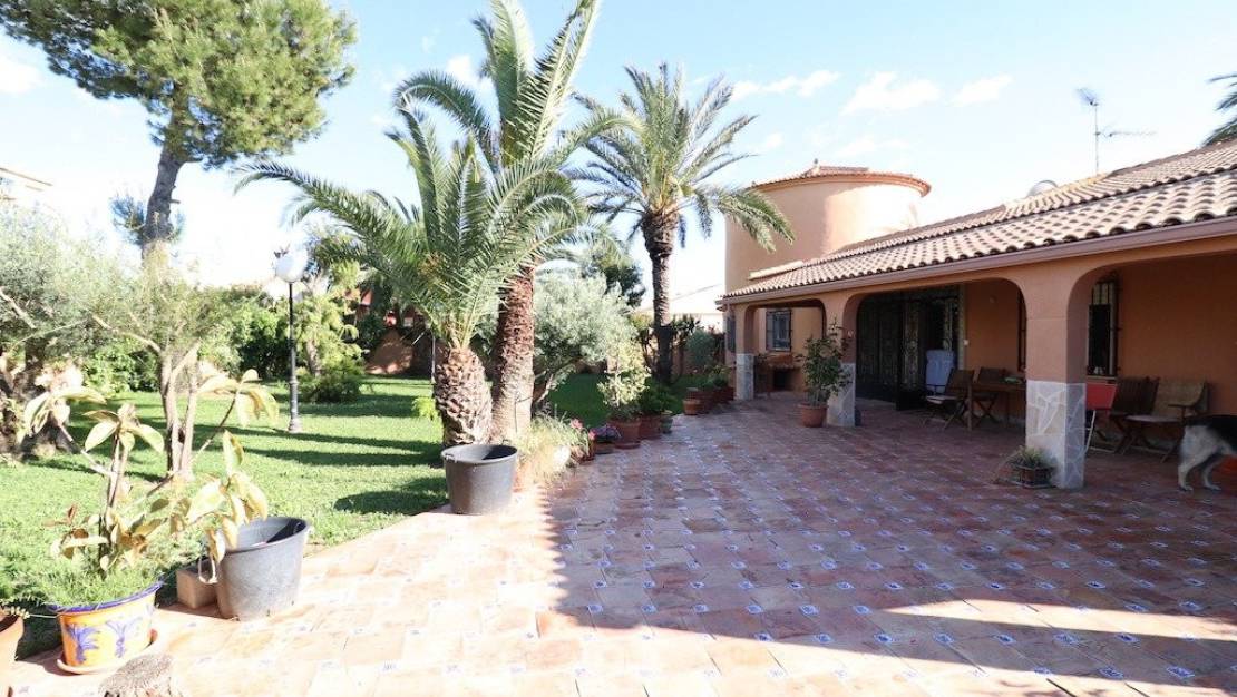Sale - Villa - Torrevieja - El chaparral