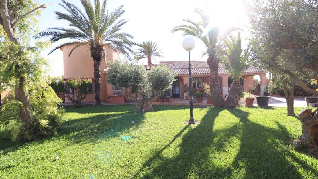Sale - Villa - Torrevieja - El chaparral