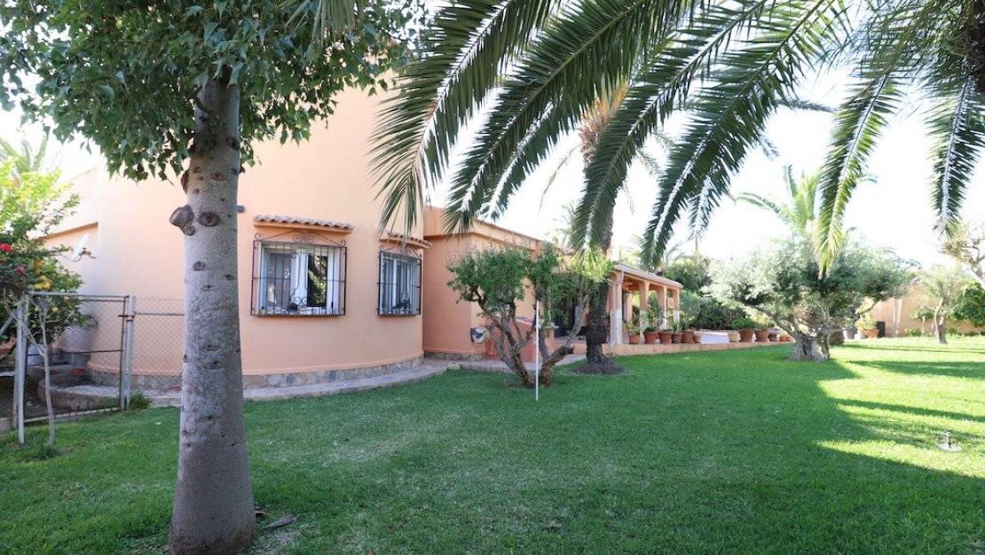 Sale - Villa - Torrevieja - El chaparral
