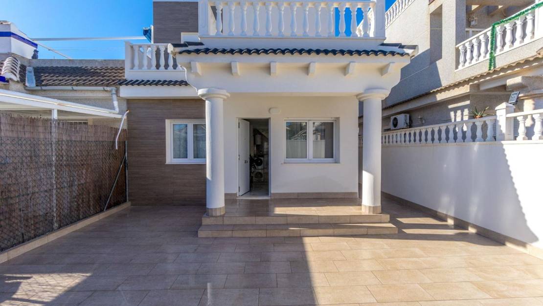 Sale - Villa - Torrevieja - El chaparral
