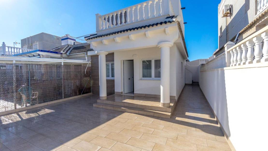 Sale - Villa - Torrevieja - El chaparral