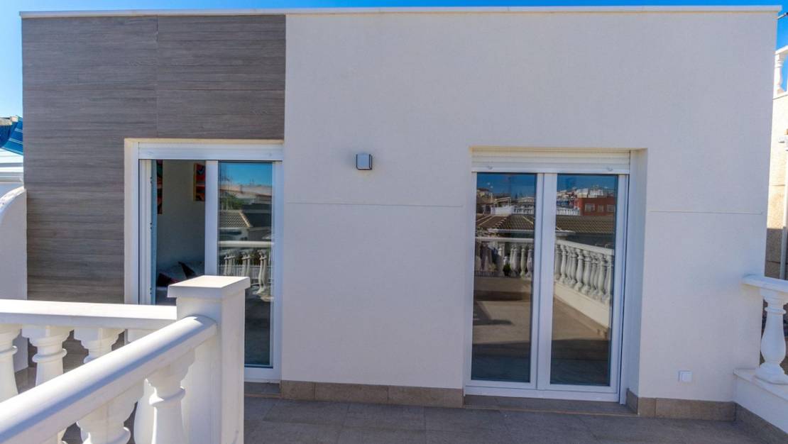 Sale - Villa - Torrevieja - El chaparral