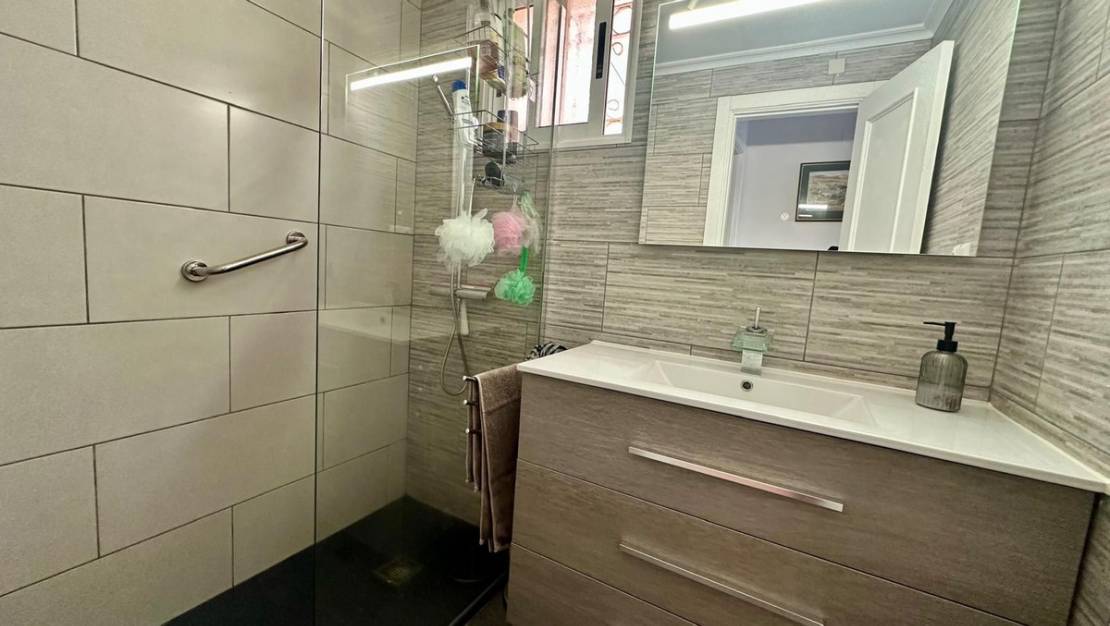 Sale - Villa - Torrevieja - El chaparral