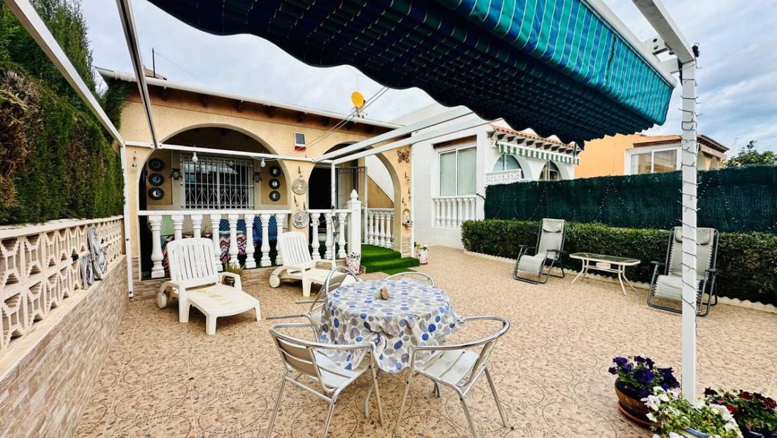 Sale - Villa - Torrevieja - El chaparral