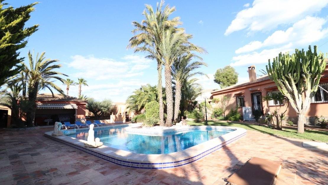 Sale - Villa - Torrevieja - El chaparral