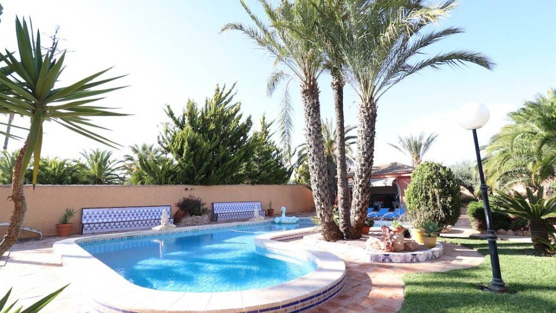 Sale - Villa - Torrevieja - El chaparral