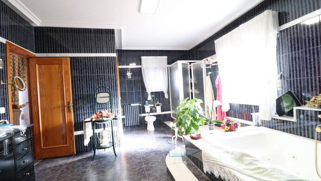 Sale - Villa - Torrevieja - El chaparral