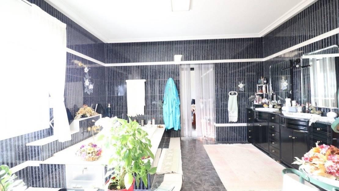 Sale - Villa - Torrevieja - El chaparral