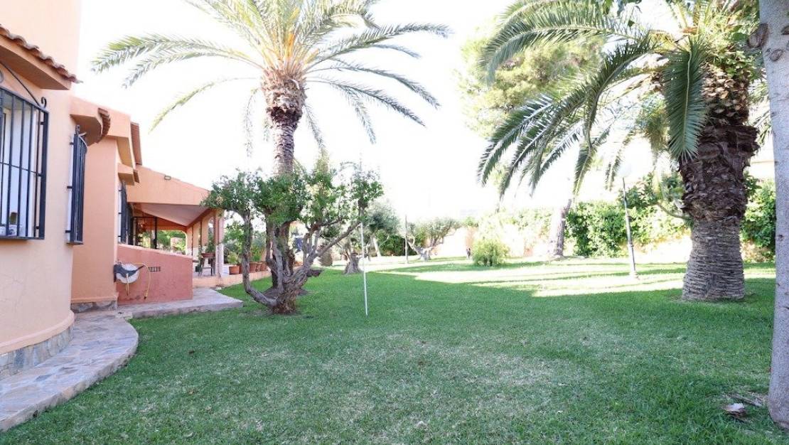 Sale - Villa - Torrevieja - El chaparral