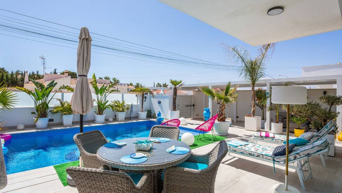 Sale - Villa - Torrevieja - El chaparral