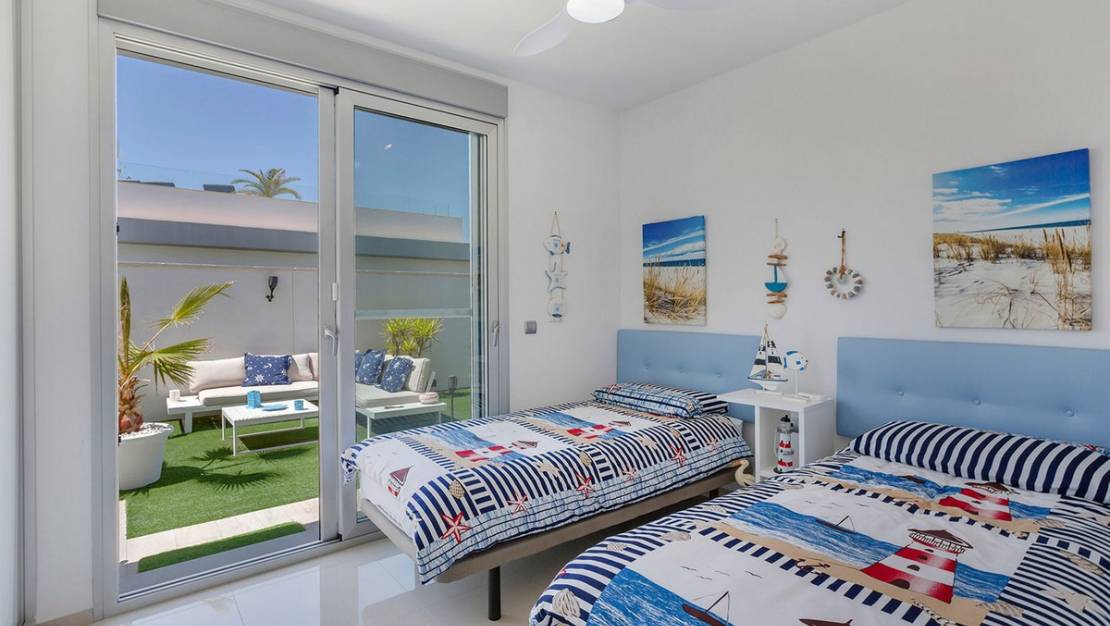 Sale - Villa - Torrevieja - El chaparral