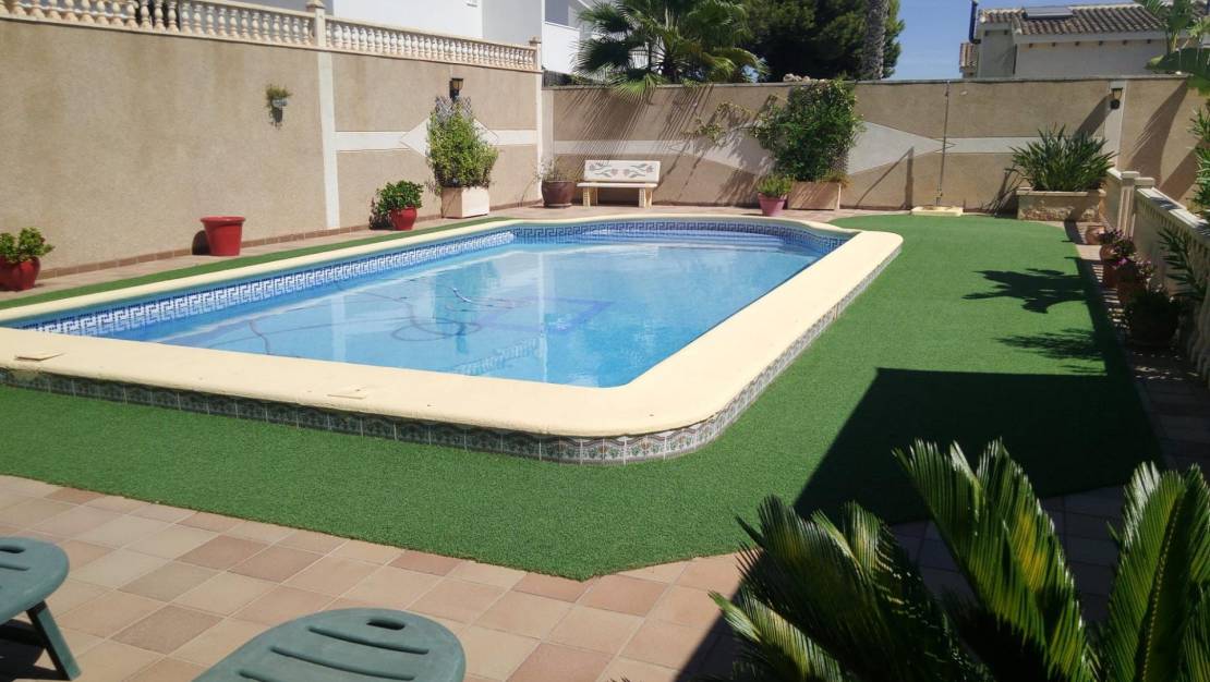 Sale - Villa - Torrevieja - Eliseos playa