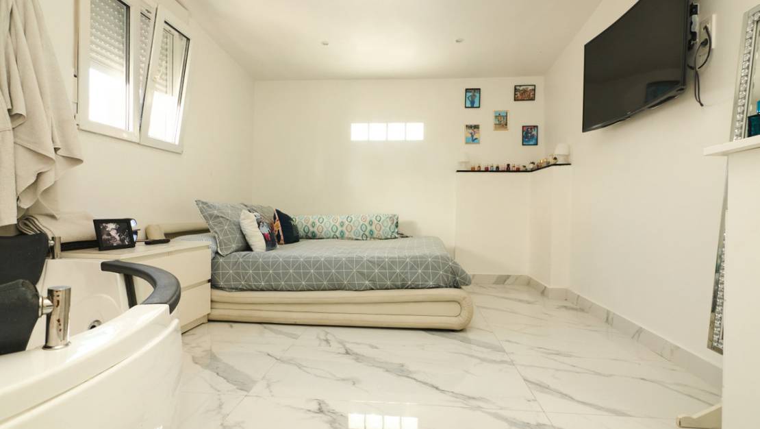 Sale - Villa - Torrevieja - Jardin del Mar