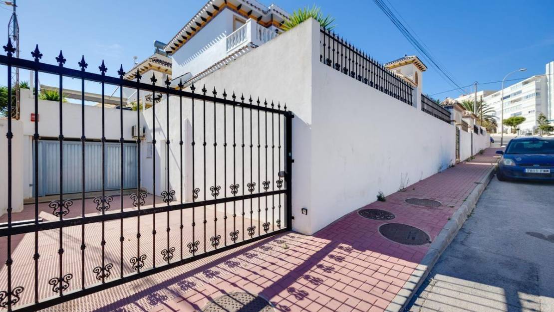 Sale - Villa - Torrevieja - La Mata