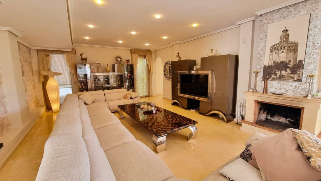 Sale - Villa - Torrevieja - La Mata