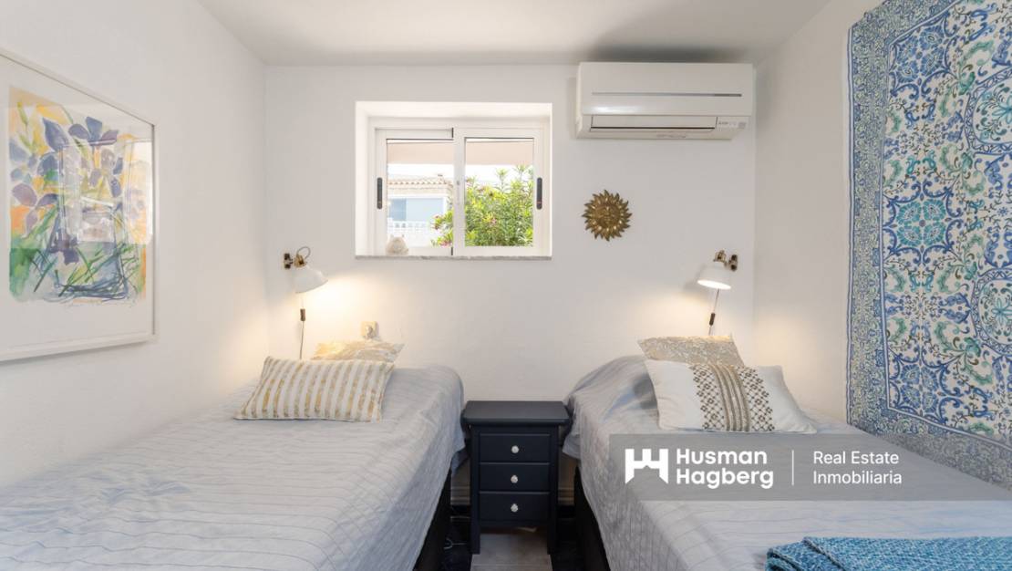 Sale - Villa - Torrevieja - La Mata