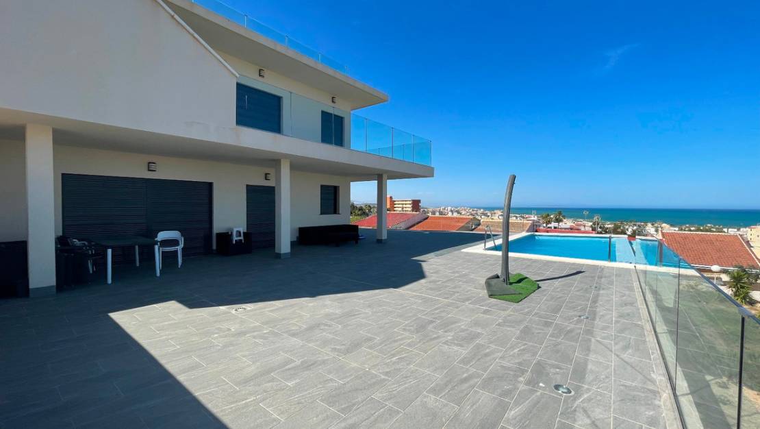 Sale - Villa - Torrevieja - La Mata