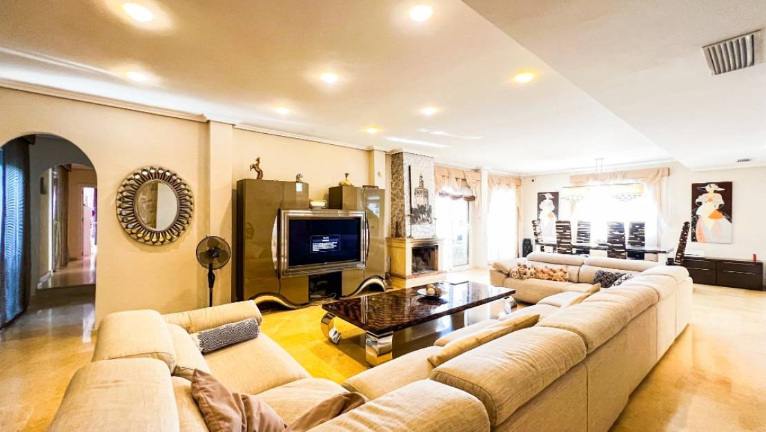 Sale - Villa - Torrevieja - La Mata