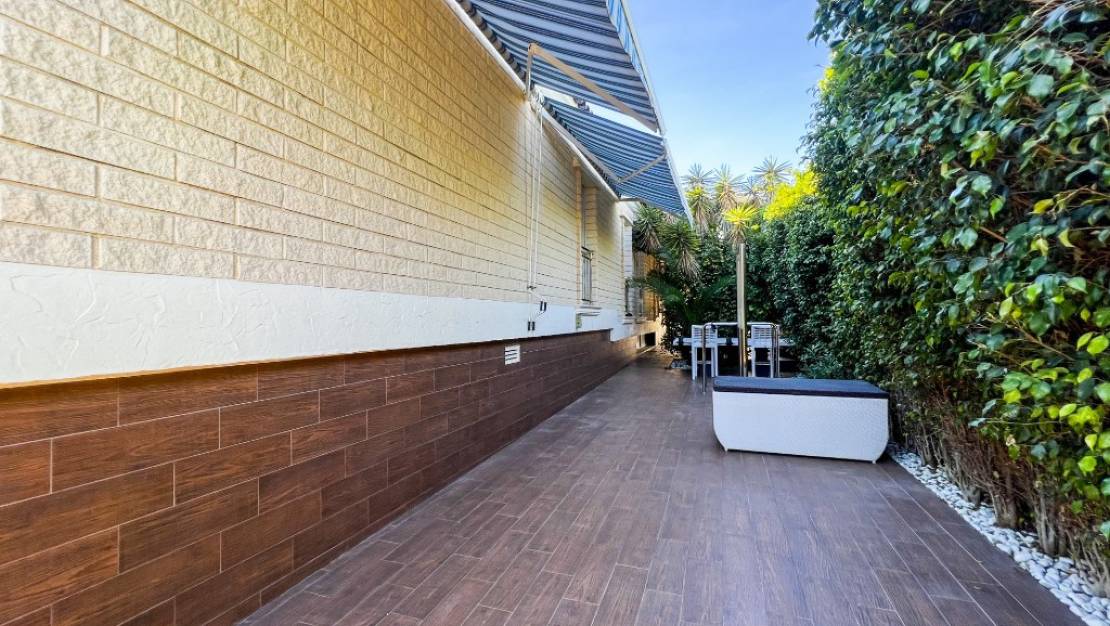 Sale - Villa - Torrevieja - La Mata