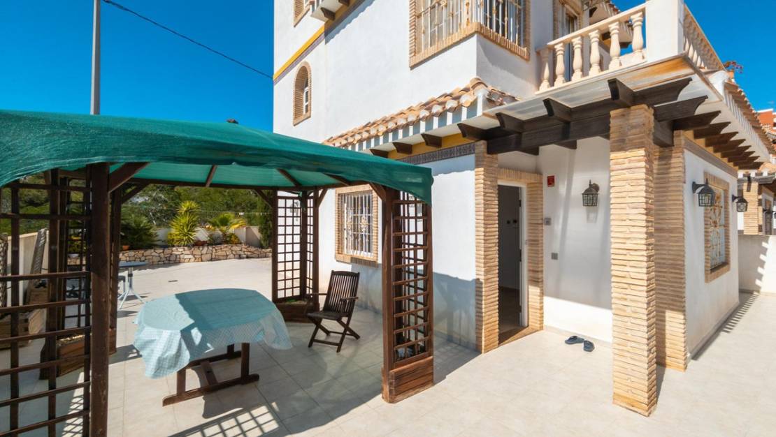 Sale - Villa - Torrevieja - La Mata