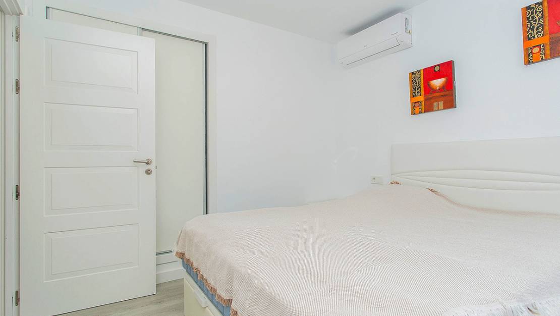 Sale - Villa - Torrevieja - La Mata