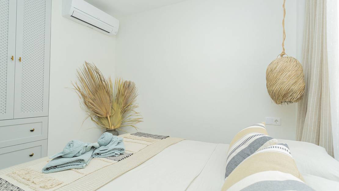 Sale - Villa - Torrevieja - La Mata