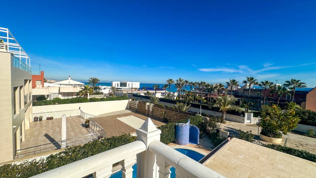 Sale - Villa - Torrevieja - La Mata