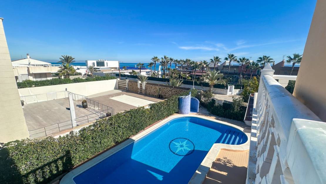 Sale - Villa - Torrevieja - La Mata