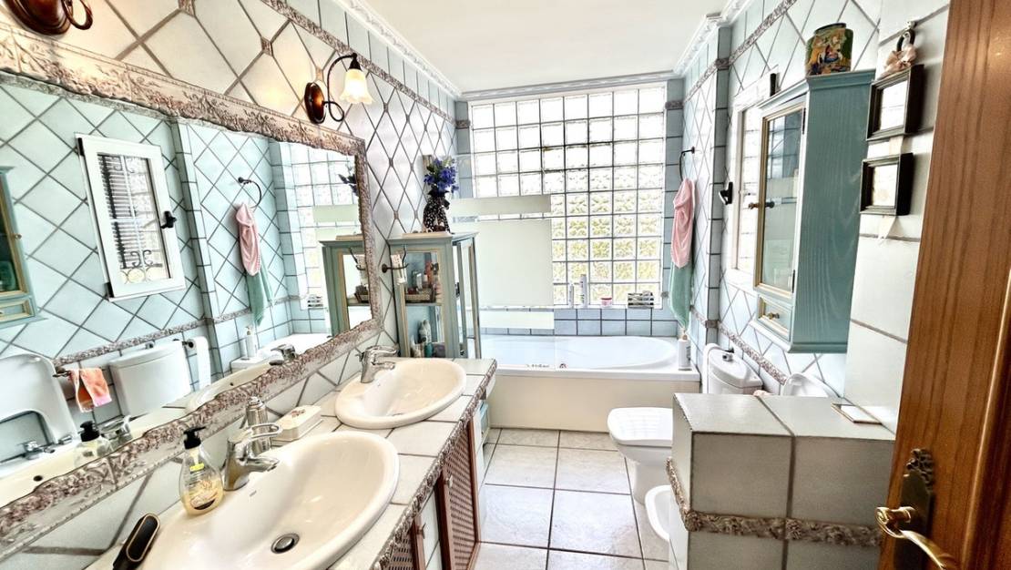 Sale - Villa - Torrevieja - La Mata