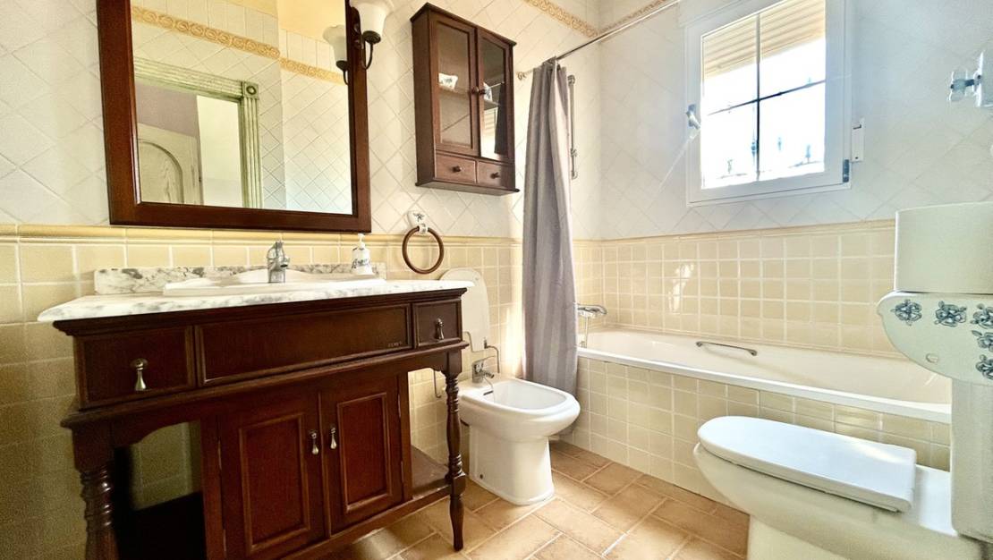 Sale - Villa - Torrevieja - La Mata