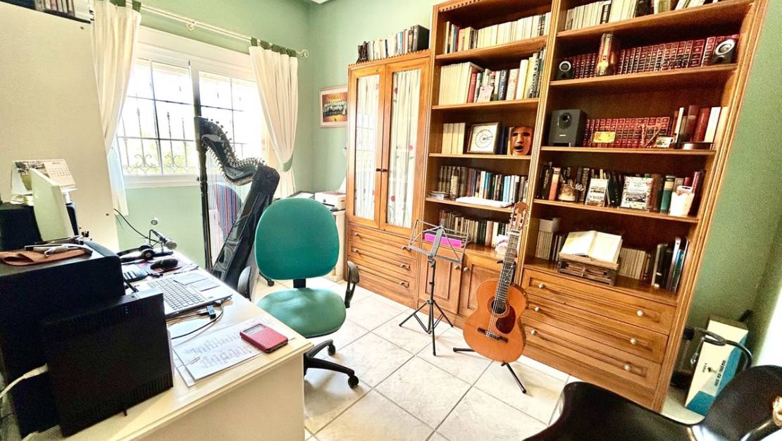 Sale - Villa - Torrevieja - La Mata