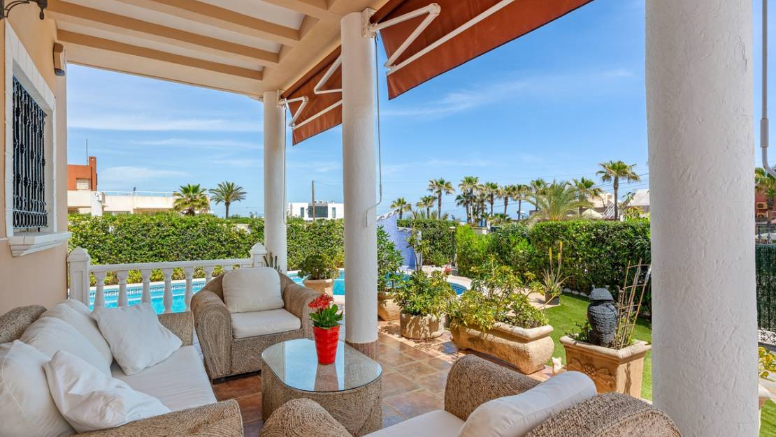 Sale - Villa - Torrevieja - La Mata