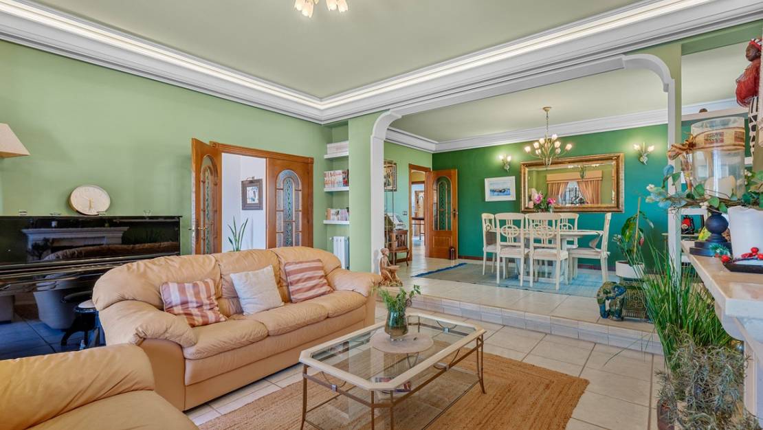 Sale - Villa - Torrevieja - La Mata