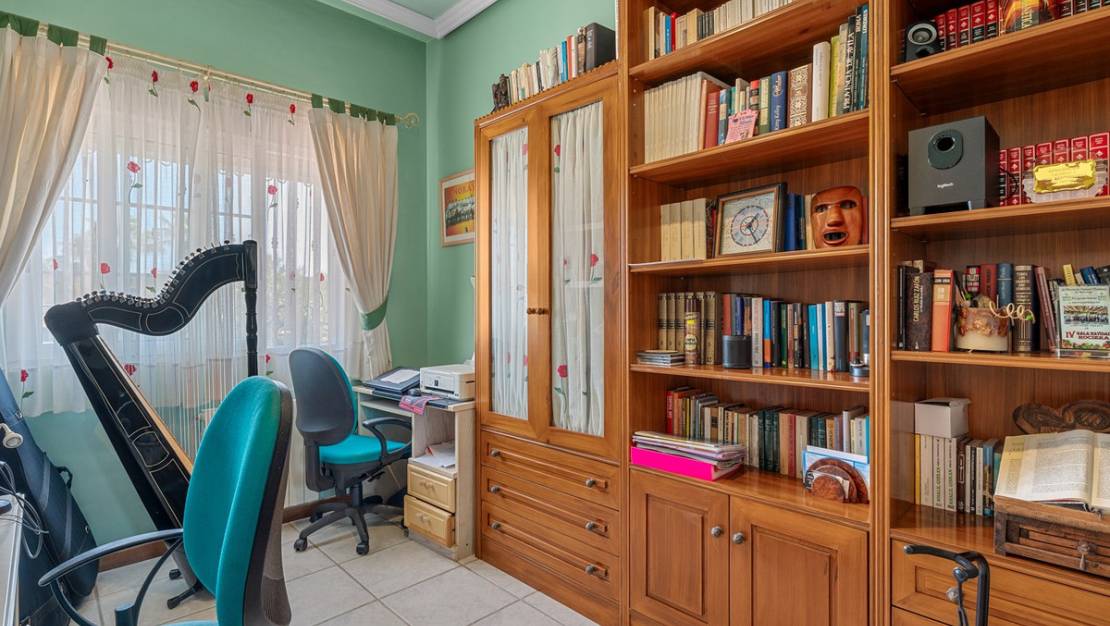 Sale - Villa - Torrevieja - La Mata