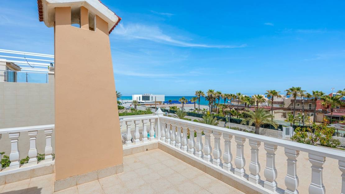 Sale - Villa - Torrevieja - La Mata